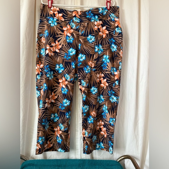 Lands End Women's Sz L Hawaiian Yoga Stretch Capris Cotton Spandex Blend - Picture 3 of 6